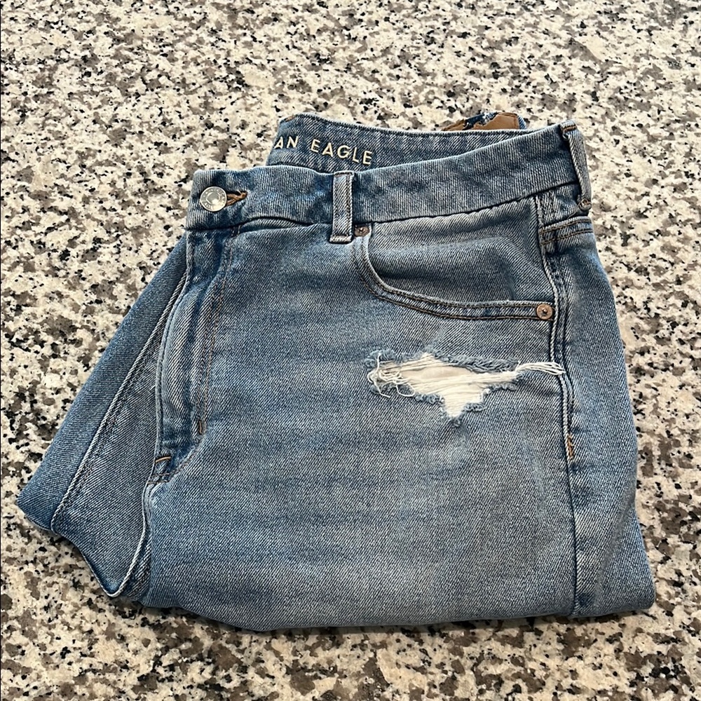 American Eagle Distressed Blue Curvy Mom Jean Stretch Size 16